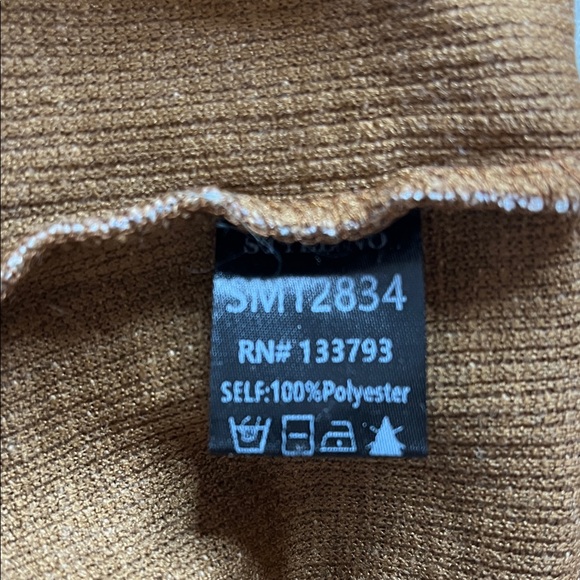 POL Bloom & Floral  Mocha Heathered Crewneck ribbed with Floral Trim - Picture 12 of 13